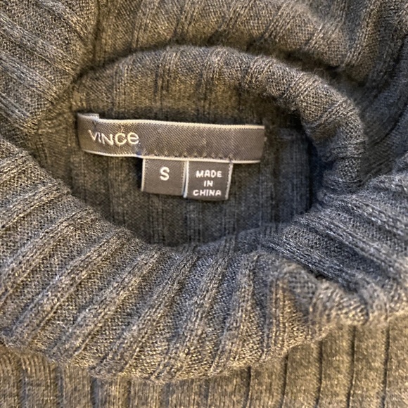 Vince Lightweight Skinny Ribbed Turtleneck Heather Carbon Sweater Size Small - Picture 7 of 13